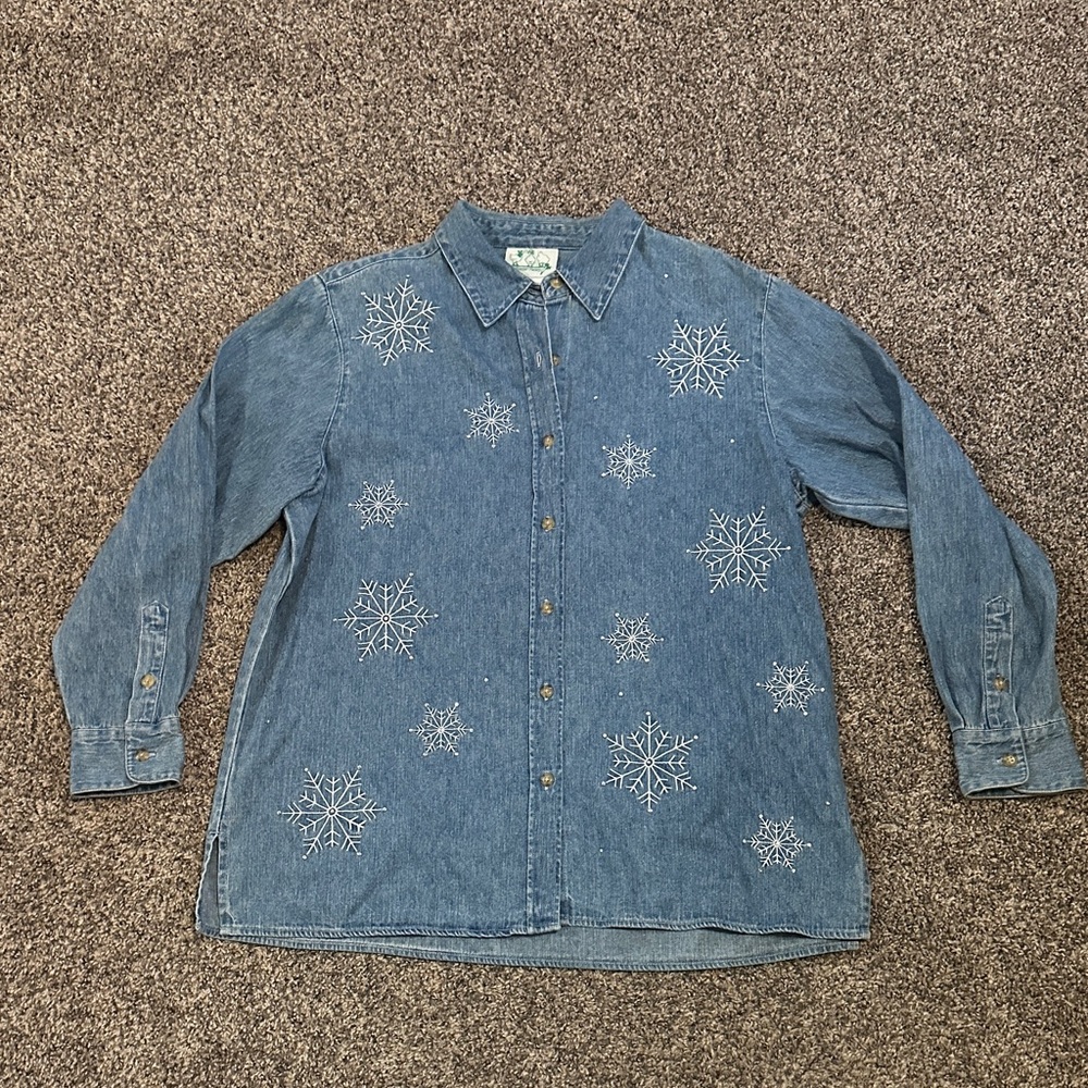 Quacker Factory women's denim button-up shirt with embroidered snowflakes Size L
